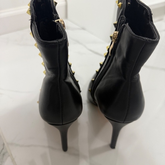 Nicole Miller New York Black Studded Boots Size 7 1/2 - Picture 4 of 6